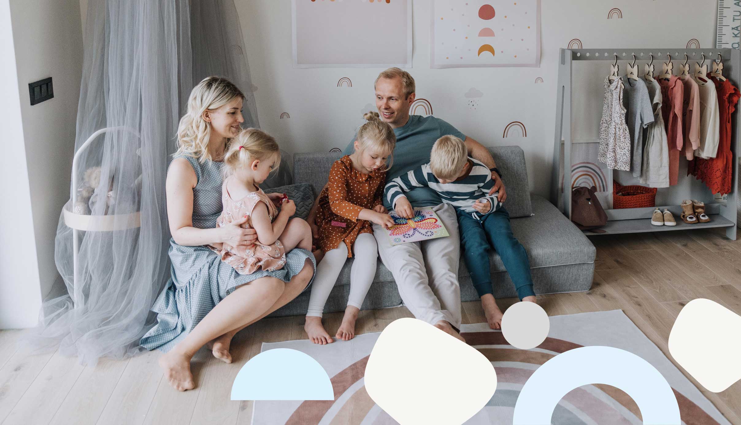 Monboxy owners family photo with  3 kids